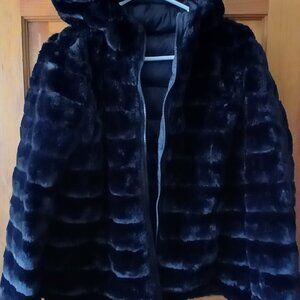 Reversible soft winter coat with hood